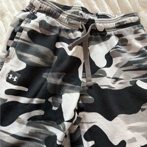 Under Armour Kids Black, Gray & White Camo Joggers